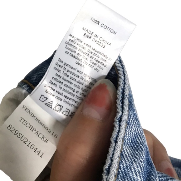 PacSun | Two Tone Blue White Dipped High Rise Mom Short Jean Shorts Distressed - Picture 8 of 8